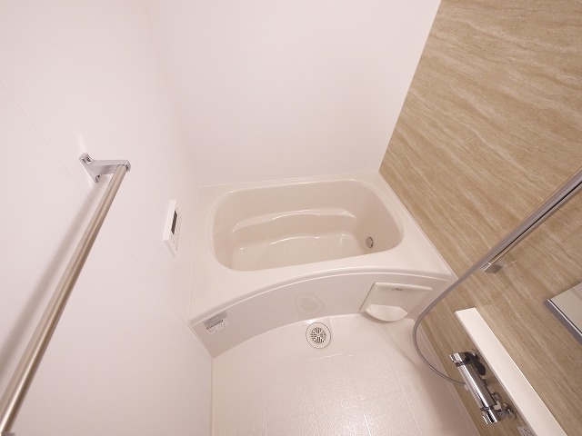 バス・シャワールーム　お風呂で日々の疲れを落としましょう