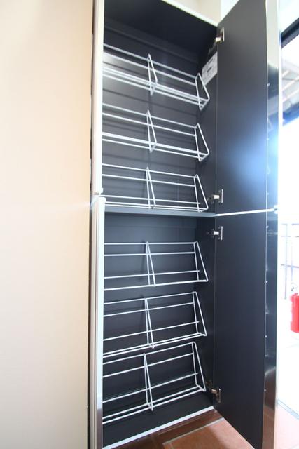 収納　収納　シューズボックス