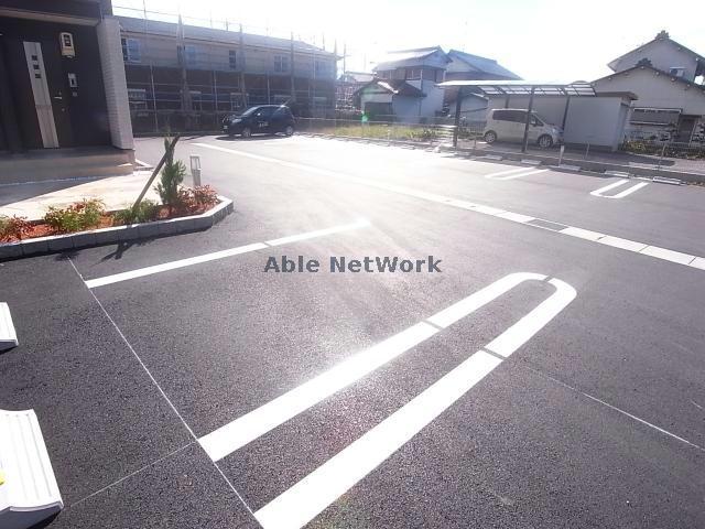 駐車場　駐車場