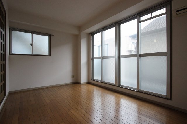 その他部屋・スペース　同物件別号室のものです。