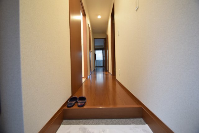 玄関　廊下あります