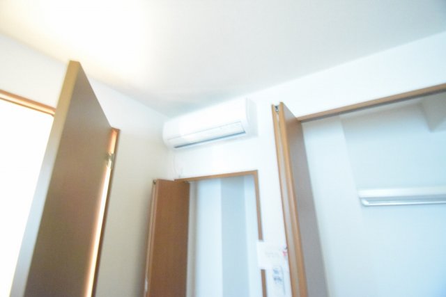 その他設備　寝室にエアコン付