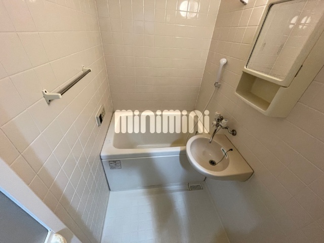 バス・シャワールーム　ゆったり入れます