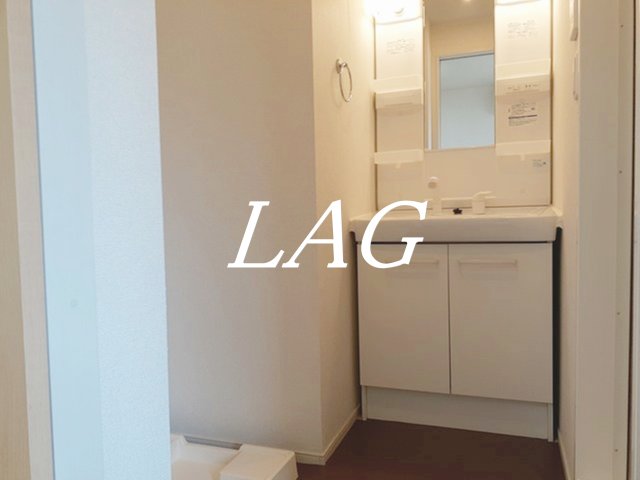 洗面設備　独立洗面台です。