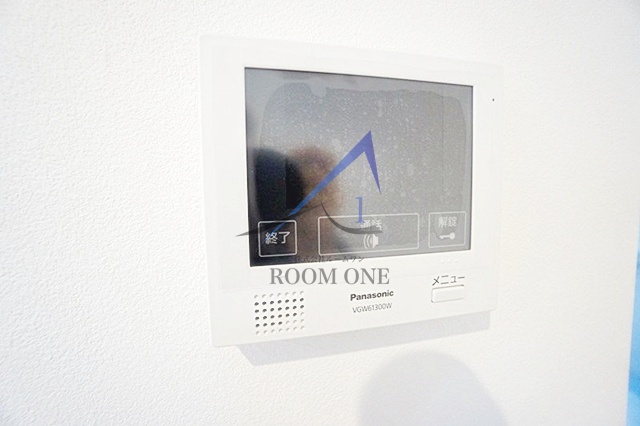 セキュリティ　モニター付きインターホンです。