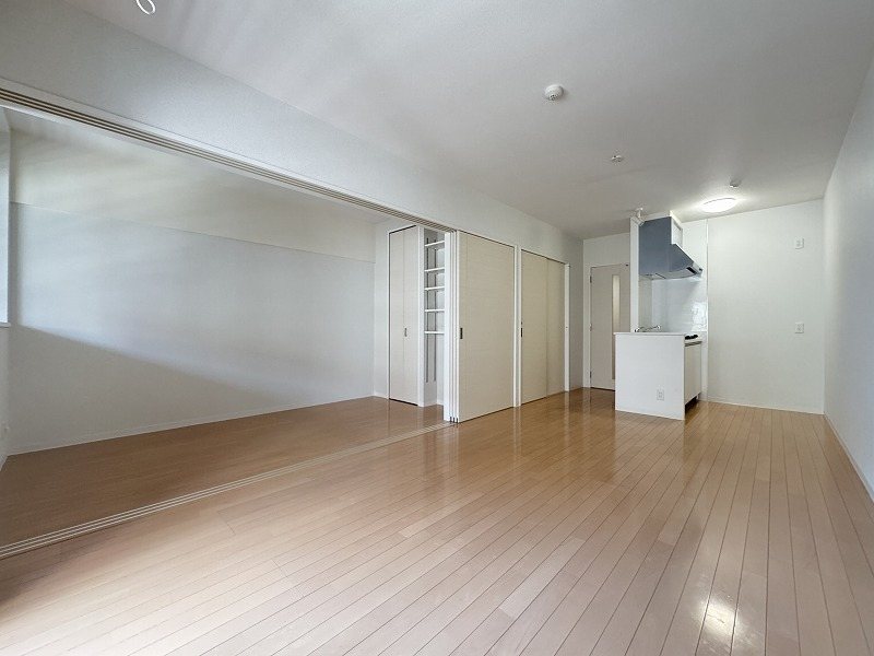 居室・リビング　※掲載情報と物件の現況が異なる場合、現況を優先するものとしま