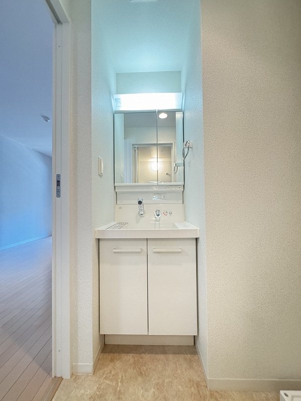 洗面設備　※掲載情報と物件の現況が異なる場合、現況を優先するものとしま