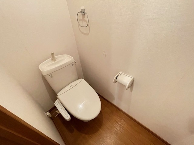 トイレ　別号室