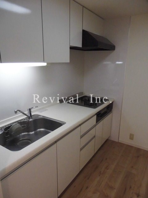 キッチン　3口ガスコンロのシステムキッチン