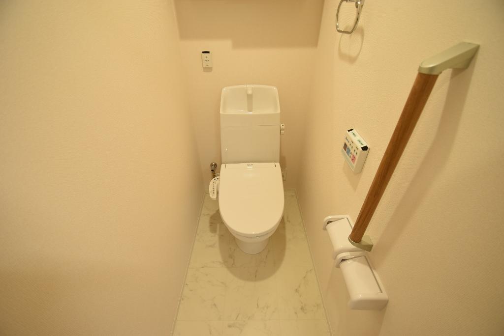 トイレ　シャワー付トイレ