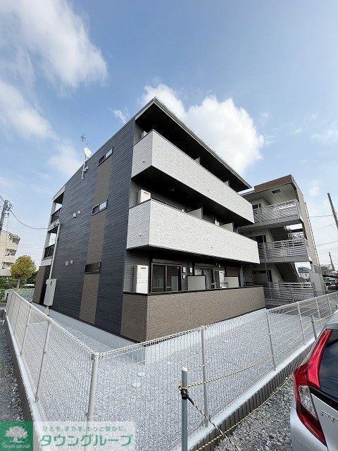 建物外観　駐車場