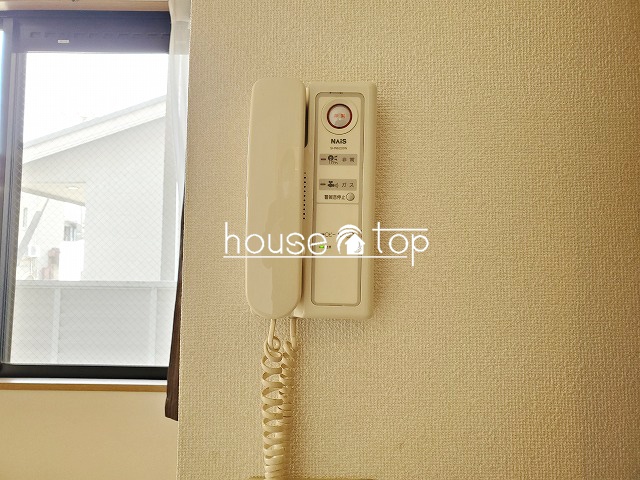 セキュリティ　インターホンでオートロックの解除も可能