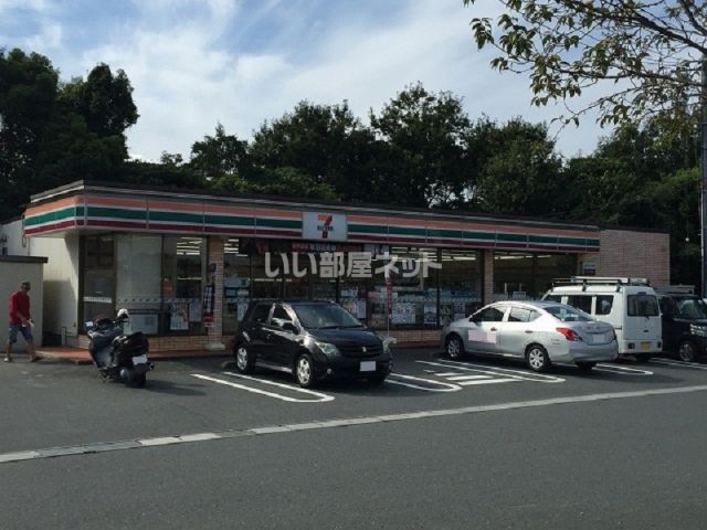 コンビニ　セブンイレブン 浜松都田店（コンビニ）まで553m