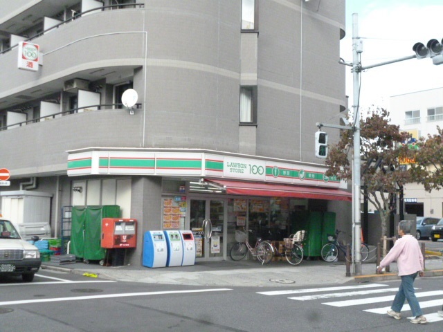 コンビニ　ローソンストア100綾瀬3丁目店（コンビニ）まで101m