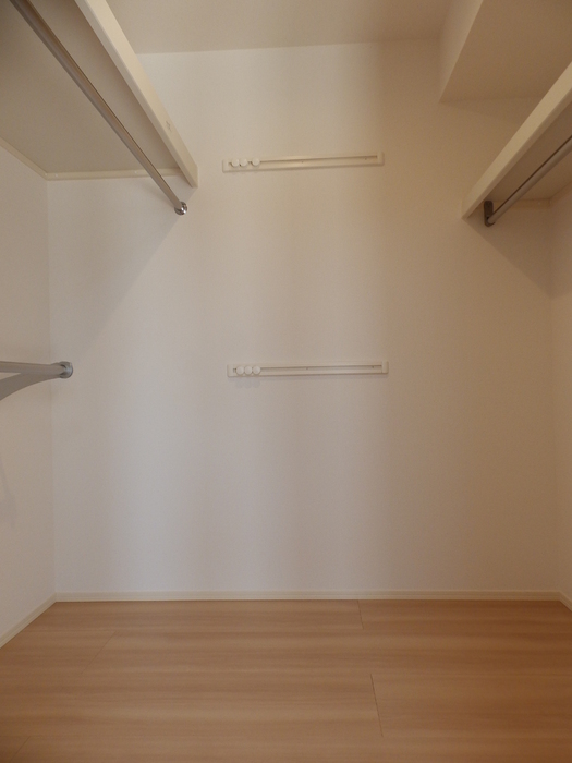 収納　ウォークインクローゼット