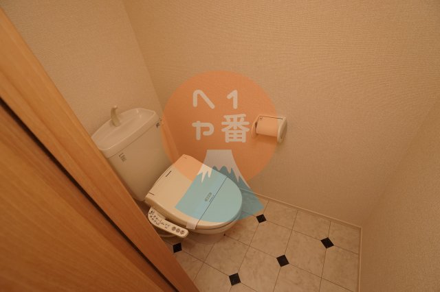 トイレ　うれしいウォシュレット付きトイレです　※参考写真です
