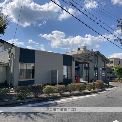 コンビニ　ファミリーマート（コンビニ）まで974m