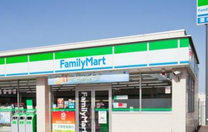 コンビニ　ファミリーマート北砂六丁目店（コンビニ）まで263m