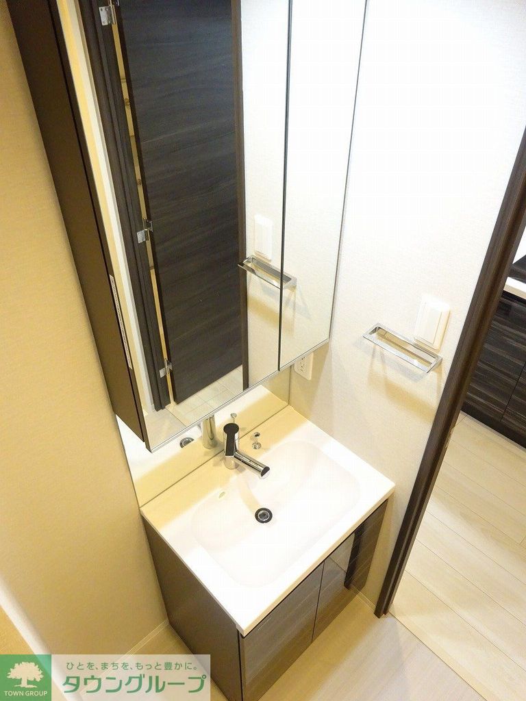 洗面設備　内見の予約先はタウンハウジング新中野店になります★★