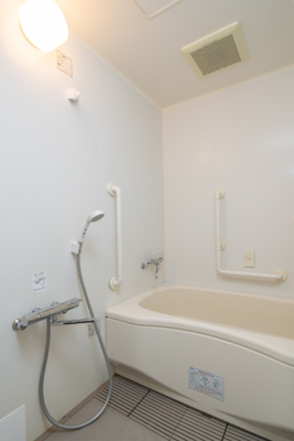 バス・シャワールーム　※写真は同タイプ住戸です。