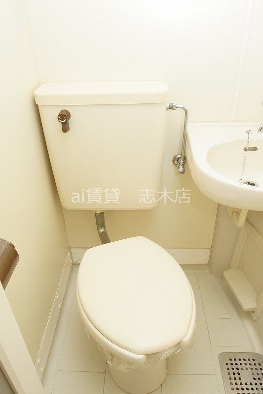 トイレ　※別号室写真