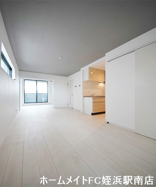 居室・リビング　★清潔感のあるホワイトフローリング♪★参考写真