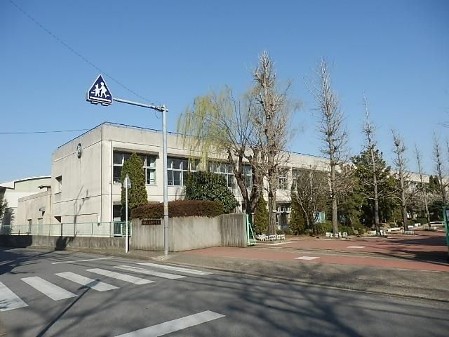 中学校　高柳中学校（中学校）まで100m