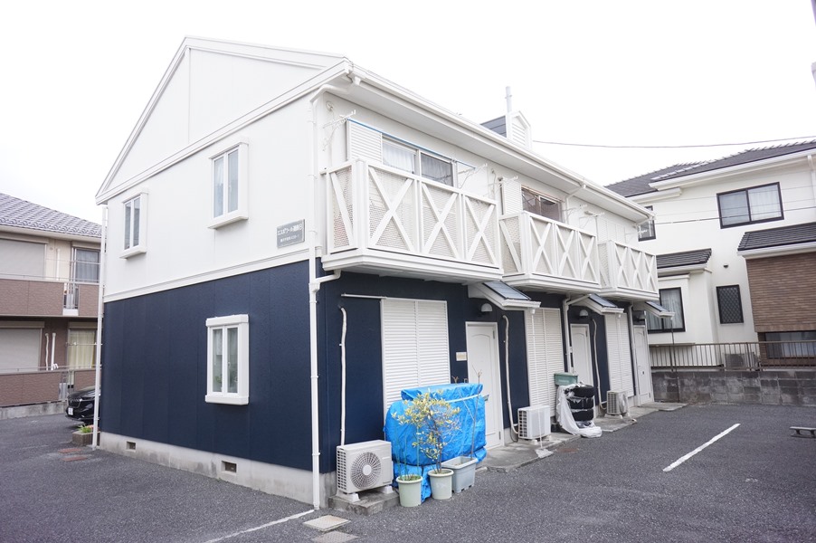 建物外観　閑静な住宅街に立地！敷地内駐車場１台付～無料！