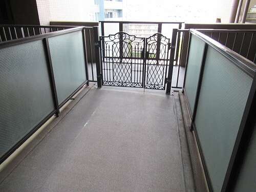 バルコニー　ポーチ