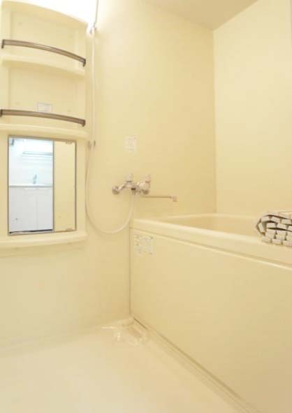 バス・シャワールーム　★ゆったりとできる広さの浴槽★