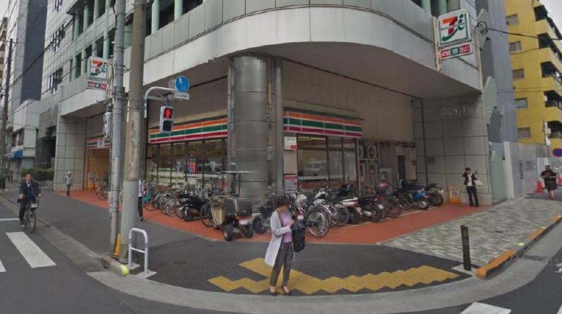 コンビニ　セブンイレブン（コンビニ）まで150m