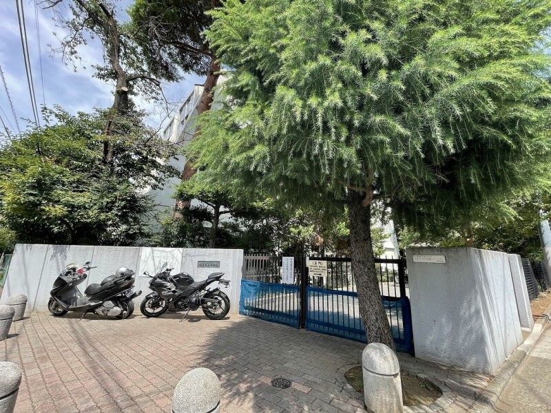 中学校　練馬区立開進第三中学校（中学校）まで579m