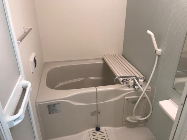バス・シャワールーム　バス