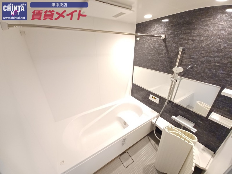 バス・シャワールーム　同型参考写真