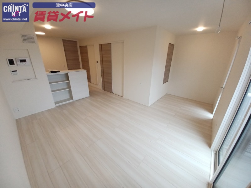 居室・リビング　同型参考写真