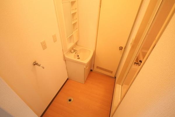 洗面設備　室内洗濯機置場