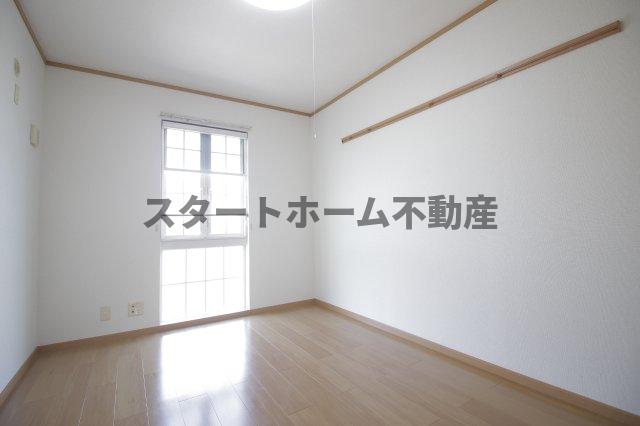 その他部屋・スペース　落ち着いて過ごせるお部屋なので、寝室にいかがでしょうか