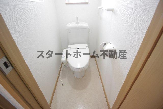 トイレ　清潔感のあるトイレです