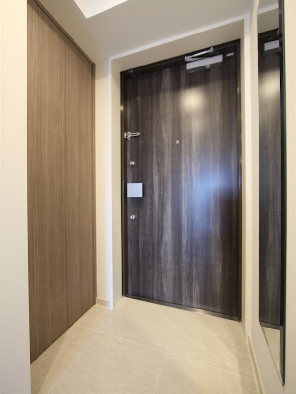 玄関　玄関　シューズボックス付（収納充実してます）