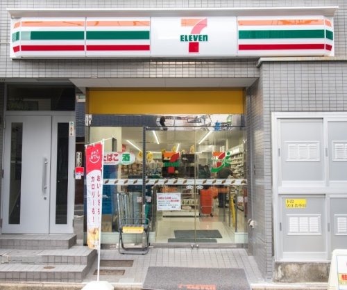 コンビニ　セブンイレブン 清澄白河駅前店（コンビニ）まで110m