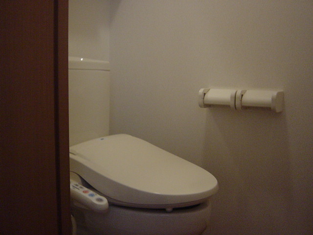 トイレ　シャワー付トイレ