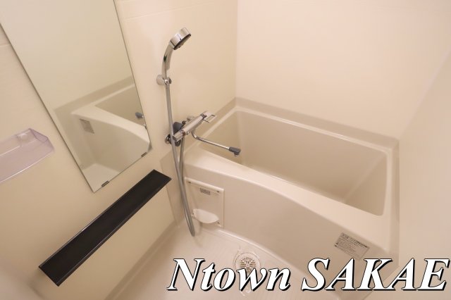 バス・シャワールーム　ゆったり過ごせるお風呂です