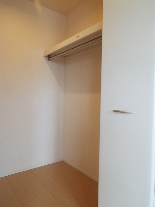 収納　北側洋室ウォークインクローゼット