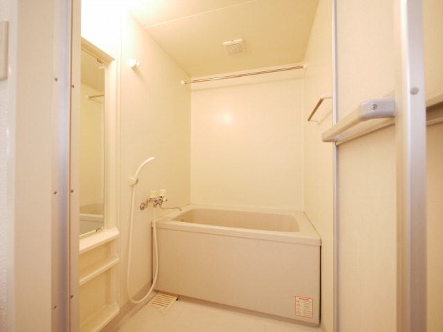 バス・シャワールーム　バス・シャワールーム