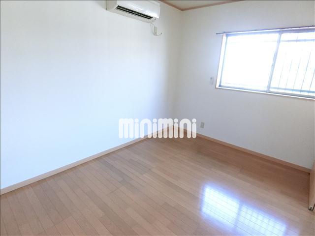 居室・リビング　６帖の洋室