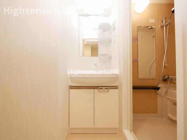 洗面設備　広い洗面スペース