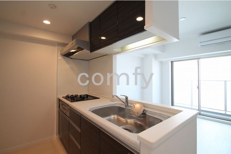 キッチン　ガス３口システムキッチン