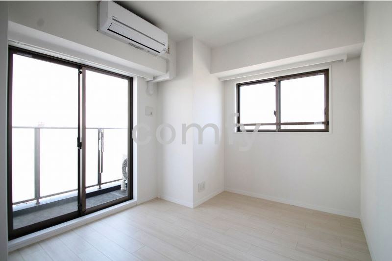 その他部屋・スペース　２面採光のベッドルーム