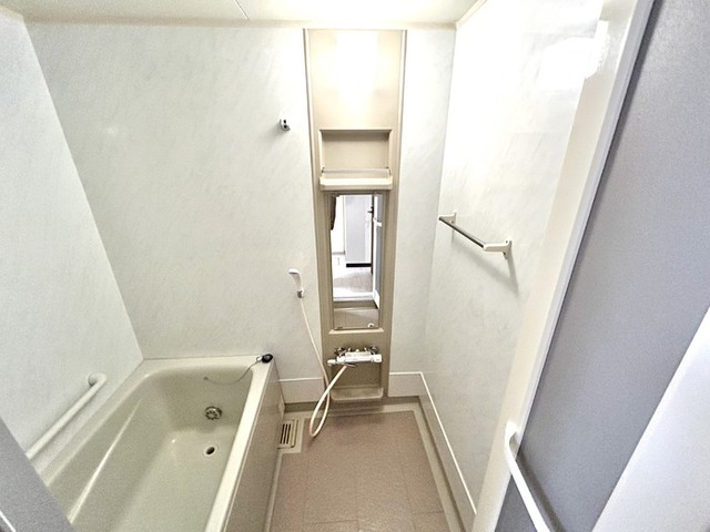 バス・シャワールーム　浴室