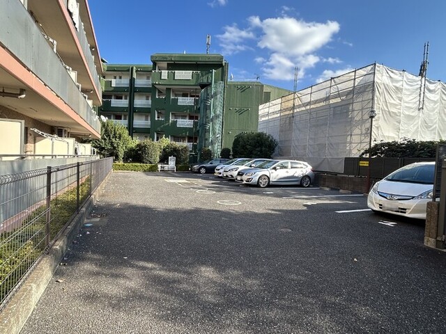 駐車場　駐車場